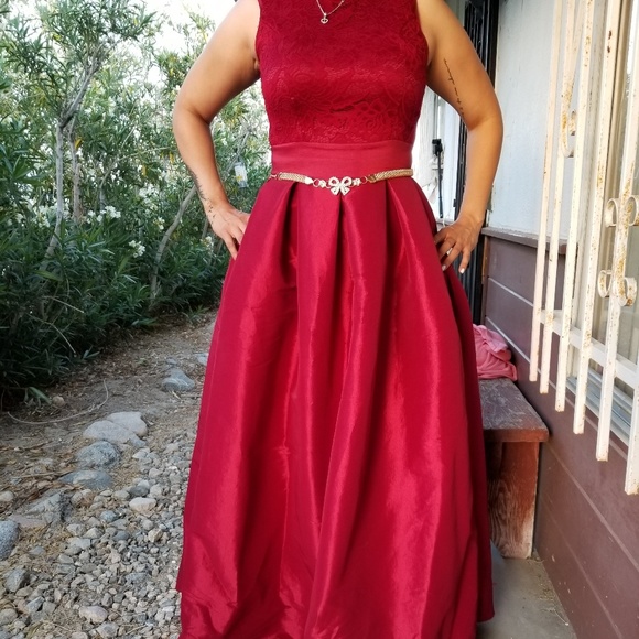 Dress - Picture 3 of 4